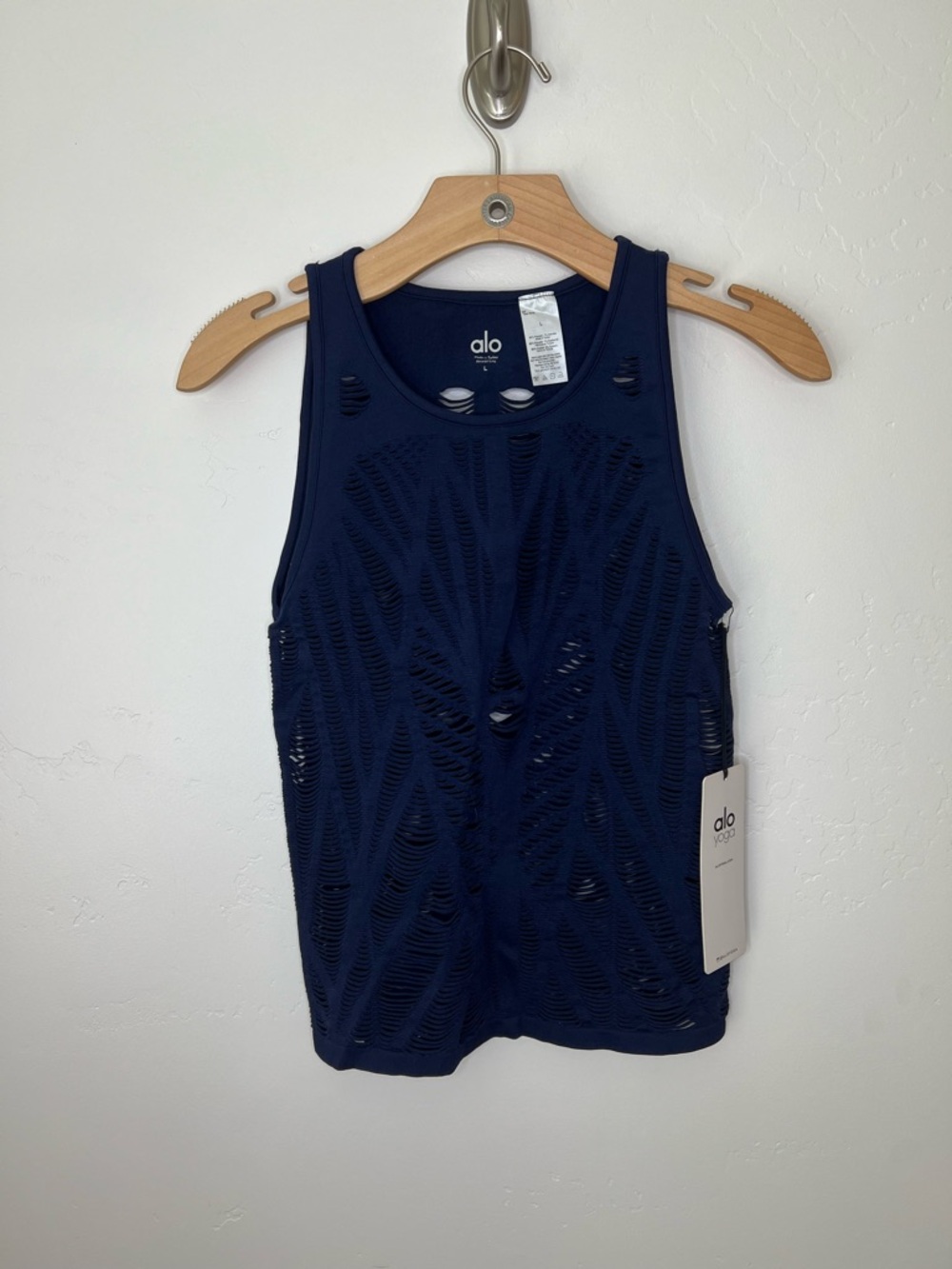 NWT ALO Yoga Vixen Fitted Muscle Tank-Navy